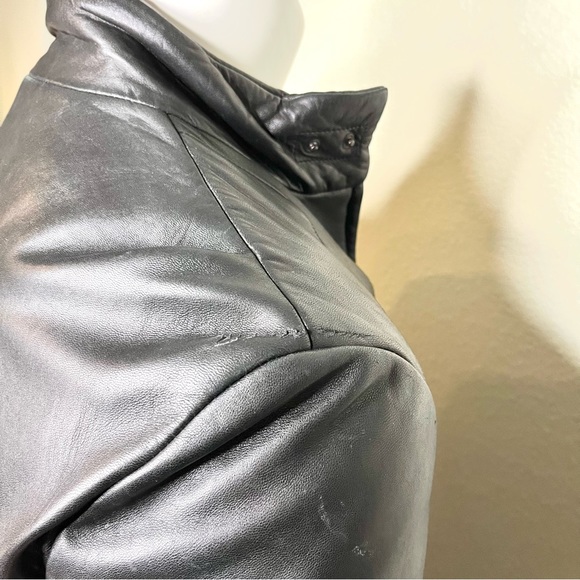 BURBERRY $2,995 men’s vintage black leather motorcycle jacket - Picture 9 of 12